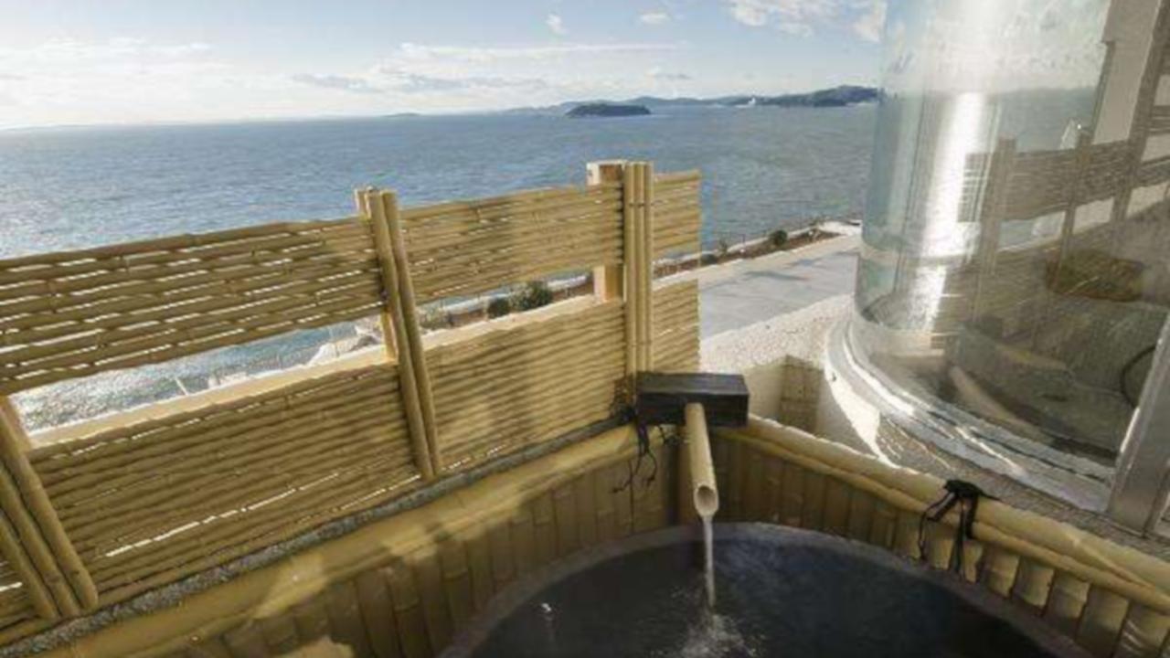 Hotel Tatsuki Gamagori Eksteriør bilde